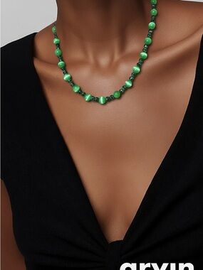 Green Beaded Women's Necklace with toggle clasp - Handmade by Eveyln